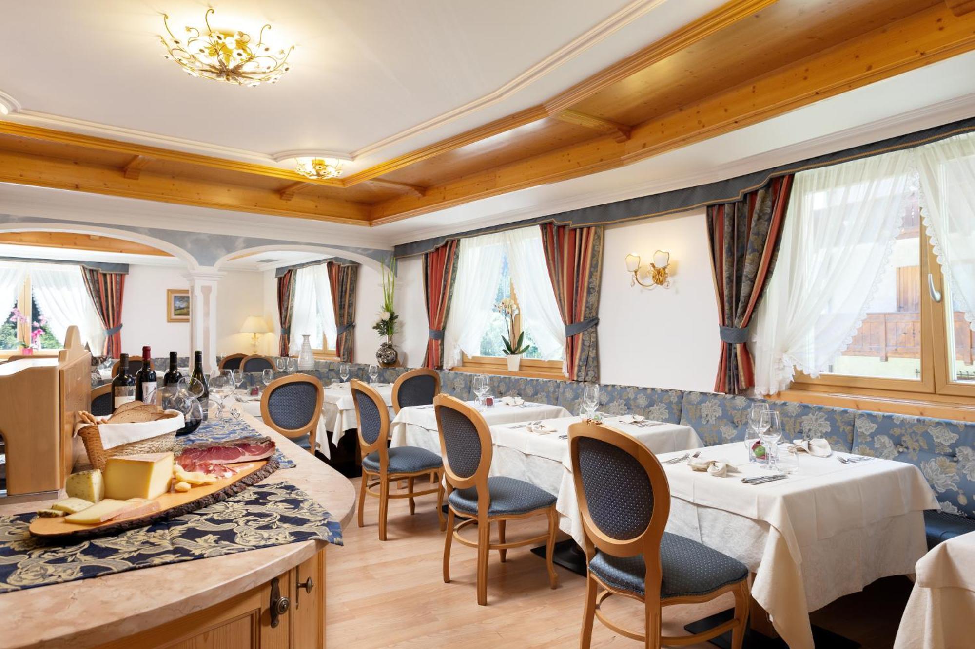 Hotel Gries Canazei Luaran gambar